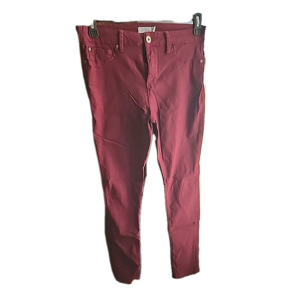 Women's Skinny Jeans Burgundy In Color Made By Roalty For Me Size 14